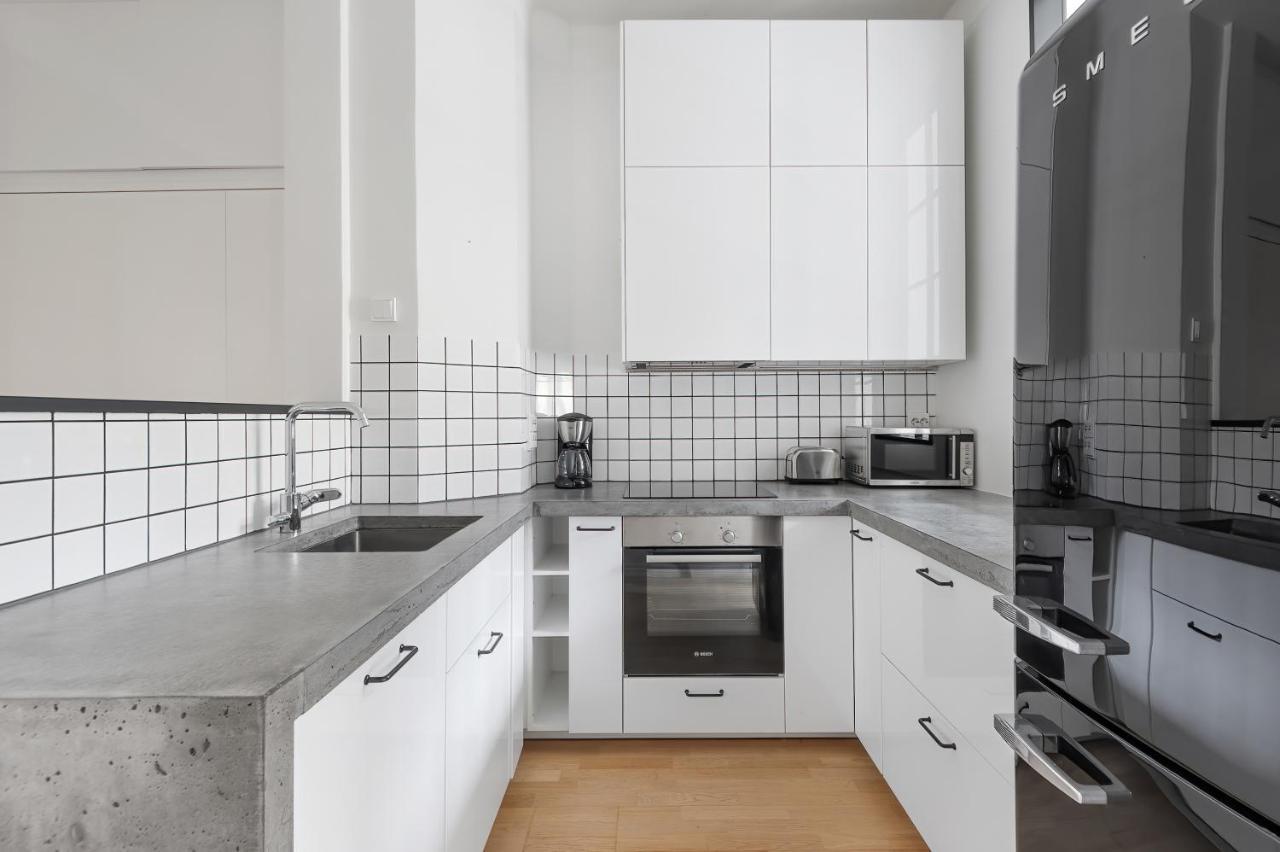 Wehost Fabulous 2Br In Prestigious Punavuori @Iso Roobertinkatu 26 Helsinki Buitenkant foto